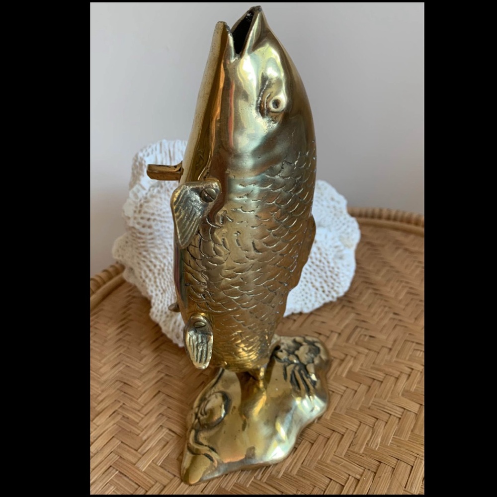 📌 ( Sold )Vintage Brass Koi fish statue